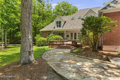 Exterior - 169 Pine Hill Dr, Brandon, MS 39047 photo 18 of 26