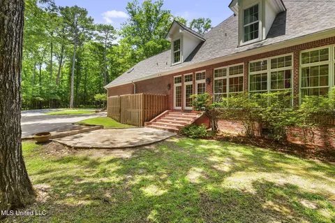 Exterior - 169 Pine Hill Dr, Brandon, MS 39047 photo 22 of 26