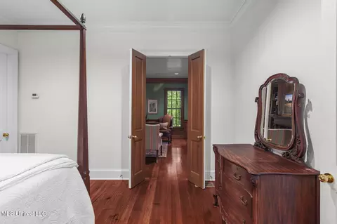Bedroom - 169 Pine Hill Dr, Brandon, MS 39047 photo 4 of 11