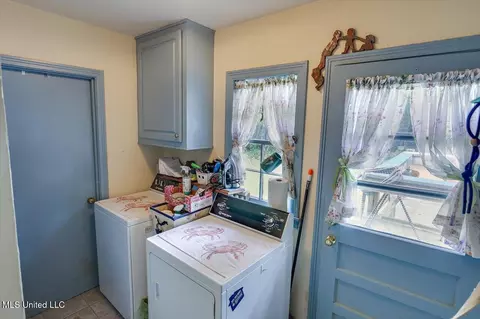Other - 1032 Meadowbrook Rd, Jackson, MS 39206 photo 2 of 6