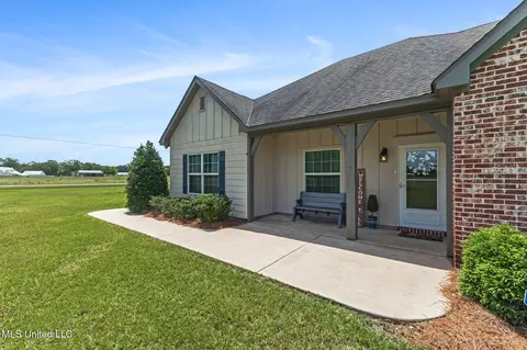 Exterior - 1223 Weeks Rd, Lucedale, MS 39452 photo 5 of 14