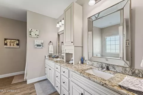 Bath - 1223 Weeks Rd, Lucedale, MS 39452 photo 1 of 4