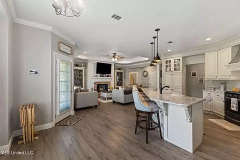 Entry Way - 1223 Weeks Rd, Lucedale, MS 39452 photo 2 of 2