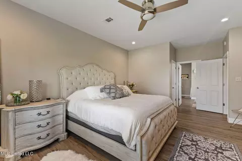 Bedroom - 1223 Weeks Rd, Lucedale, MS 39452 photo 2 of 5