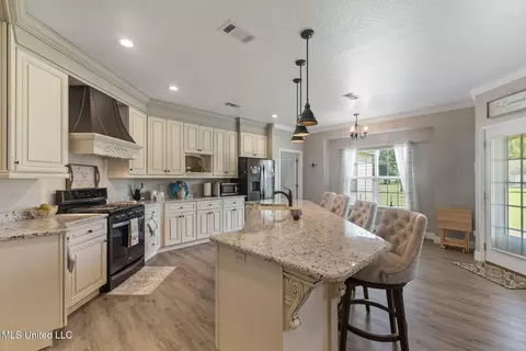 Kitchen - 1223 Weeks Rd, Lucedale, MS 39452 photo 1 of 4