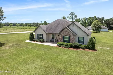 Exterior - 1223 Weeks Rd, Lucedale, MS 39452 photo 3 of 14