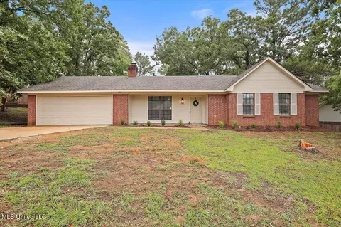 308 Cardinal Ln, Clinton, MS 39056