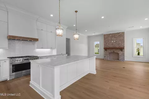 Kitchen - 110 Commonwealth Dr, Madison, MS 39110 photo 3 of 5