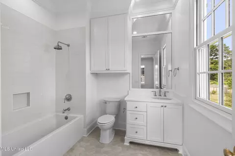 Bath - 110 Commonwealth Dr, Madison, MS 39110 photo 14 of 16