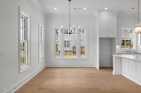 Dining - 110 Commonwealth Dr, Madison, MS 39110 photo 1 of 1