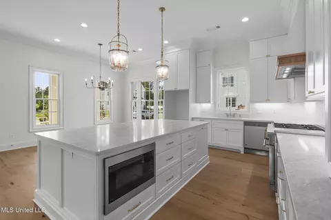 Kitchen - 110 Commonwealth Dr, Madison, MS 39110 photo 1 of 5