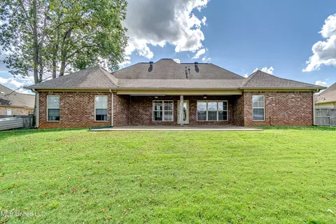 Exterior - 147 Grayhawk Dr, Madison, MS 39110 photo 5 of 10