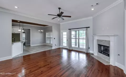 Living - 147 Grayhawk Dr, Madison, MS 39110 photo 1 of 5