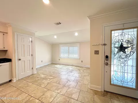 Entry Way - 291 Highpoint Dr #291, Diamondhead, MS 39525 photo 1 of 4