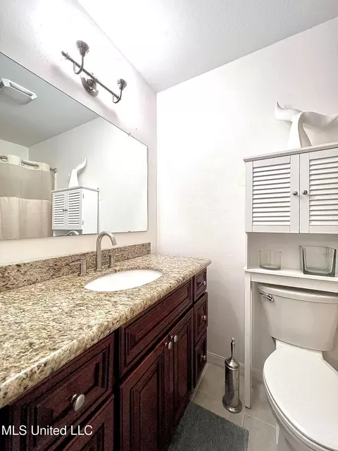 Bath - 291 Highpoint Dr #291, Diamondhead, MS 39525 photo 2 of 3