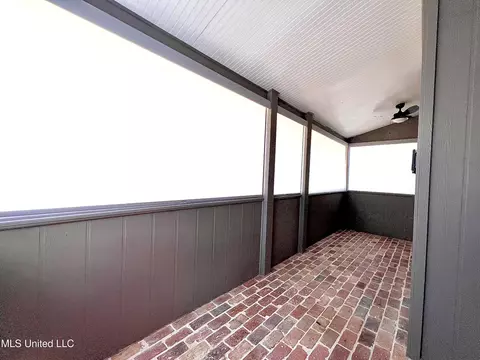 Exterior - 291 Highpoint Dr #291, Diamondhead, MS 39525 photo 5 of 6