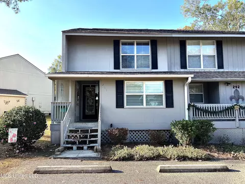 291 Highpoint Dr #291, Diamondhead, MS 39525