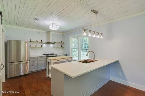 Kitchen - 873 Smith Co Rd 142, Morton, MS 39117 photo 1 of 6