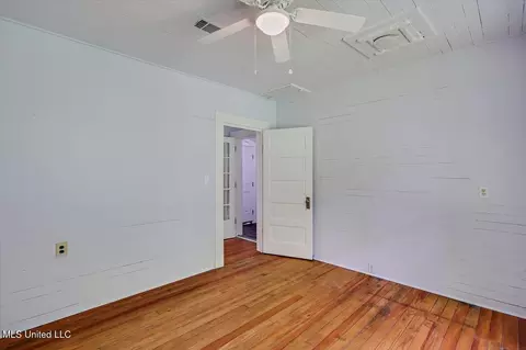 Bedroom - 873 Smith Co Rd 142, Morton, MS 39117 photo 6 of 6
