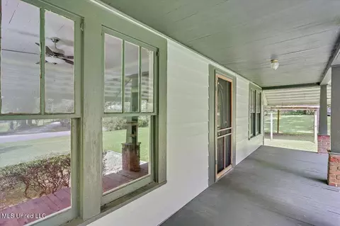 Exterior - 873 Smith Co Rd 142, Morton, MS 39117 photo 4 of 11