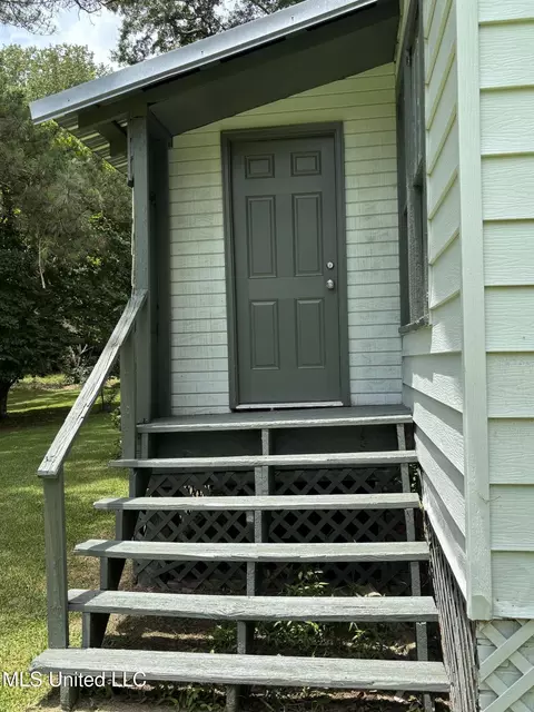 Exterior - 873 Smith Co Rd 142, Morton, MS 39117 photo 6 of 11