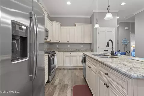 Kitchen - 121 E Fourth St, Long Beach, MS 39560 photo 2 of 4