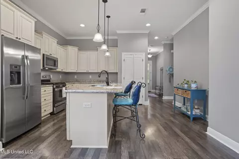 Other - 121 E Fourth St, Long Beach, MS 39560 photo 2 of 9