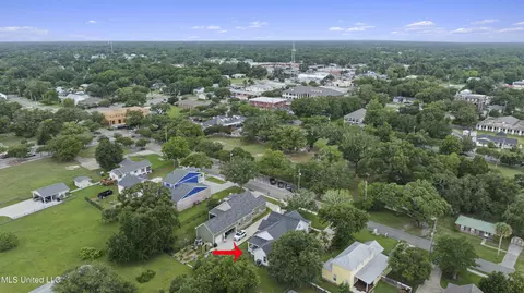 View/Area - 121 E Fourth St, Long Beach, MS 39560 photo 2 of 4