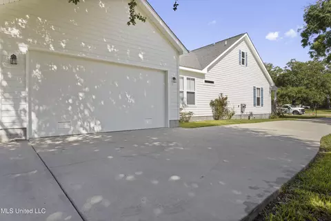 Exterior - 121 E Fourth St, Long Beach, MS 39560 photo 11 of 12