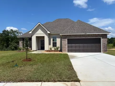 15204 High Point Dr, Gulfport, MS 39503