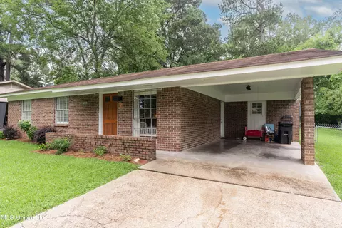 484 Saint Jude St, Pearl, MS 39208