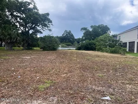 784 W Beach Blvd, Pass Christian, MS 39571