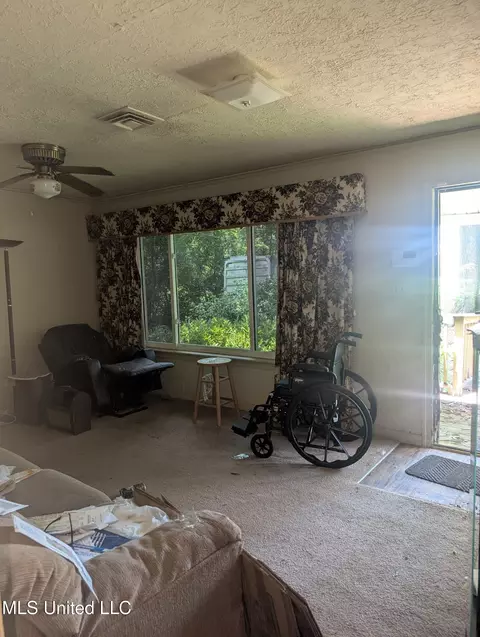 249 Woody Dr, Jackson, MS 39212 photo 6