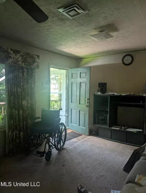 249 Woody Dr, Jackson, MS 39212 photo 7