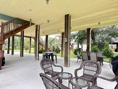 Exterior - 216 West Ave, Long Beach, MS 39560 photo 3 of 8