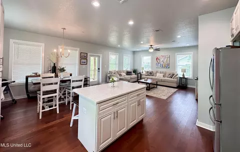 Kitchen - 216 West Ave, Long Beach, MS 39560 photo 3 of 3