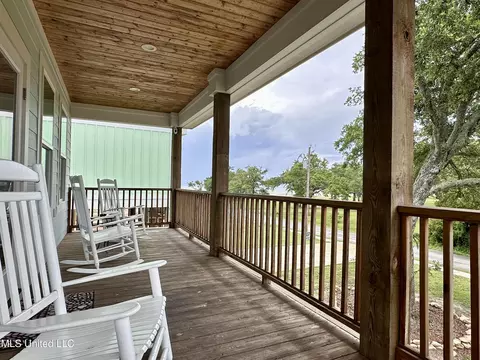 Exterior - 216 West Ave, Long Beach, MS 39560 photo 2 of 8