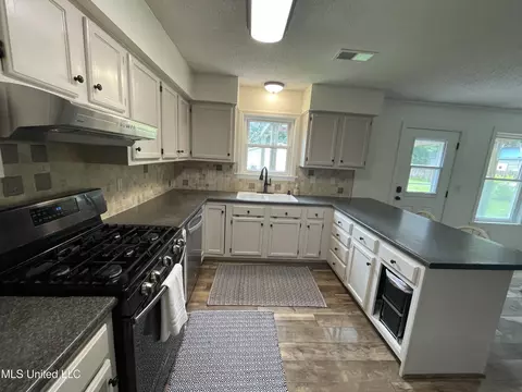 137 Phil Ln, Sardis, MS 38666 photo 6