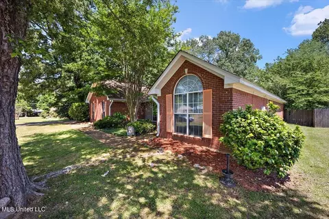 505 Golden Eagle Dr, Byram, MS 39272 photo 3