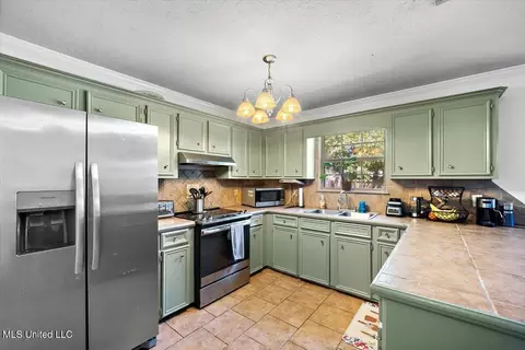 505 Golden Eagle Dr, Byram, MS 39272 photo 21