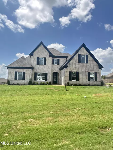 712 Wells Dr, Hernando, MS 38632