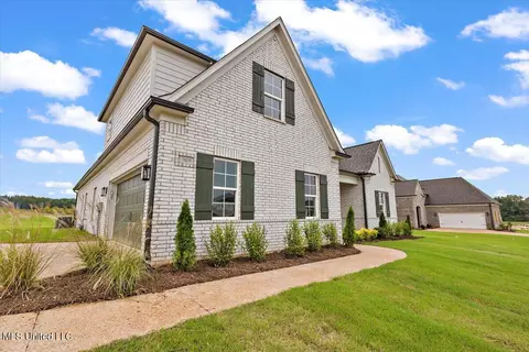 626 Wells Dr, Hernando, MS 38632