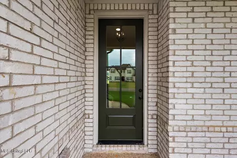 Entry Way - 626 Wells Dr, Hernando, MS 38632 photo 1 of 6