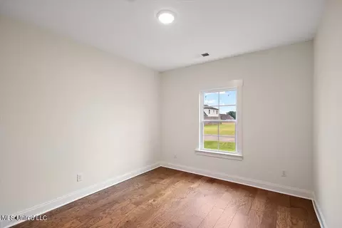 Bedroom - 626 Wells Dr, Hernando, MS 38632 photo 1 of 4