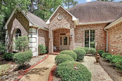 7622 Fairway Dr, Diamondhead, MS 39525