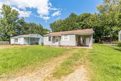 114 Saint Paul St, Pearl, MS 39208