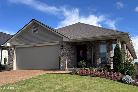 1563 Cambria Dr, Southaven, MS 38671