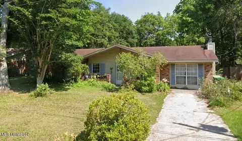 9116 Warbler Ave, Ocean Springs, MS 39564