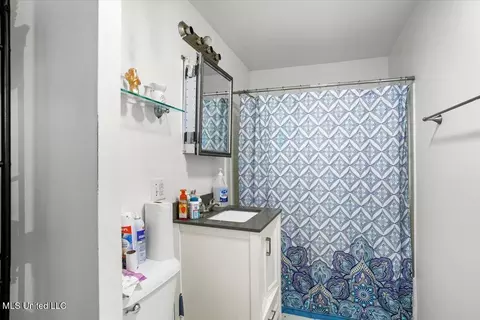 Bath - 415 Dacey St, Biloxi, MS 39530 photo 1 of 1