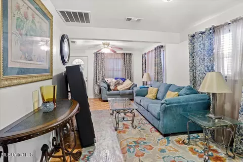 Living - 415 Dacey St, Biloxi, MS 39530 photo 1 of 1
